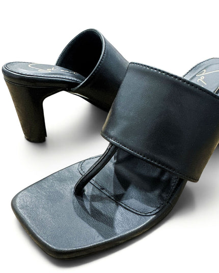 Nyla Midnight