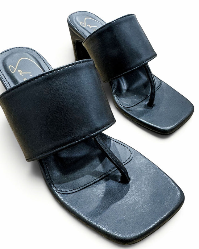 Nyla Midnight